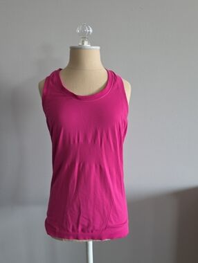 Athleta Momentum Tank In Pink